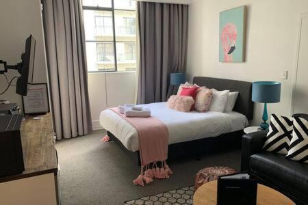 Cute Heritage Studio , Pools And Gym! Auckland Bagian luar foto